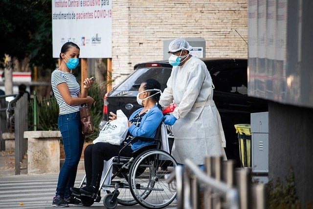 Read more about the article منظمة الصحة العالمية تحقق في انتشار فيروس كورونا من داخل ووهان الصينية